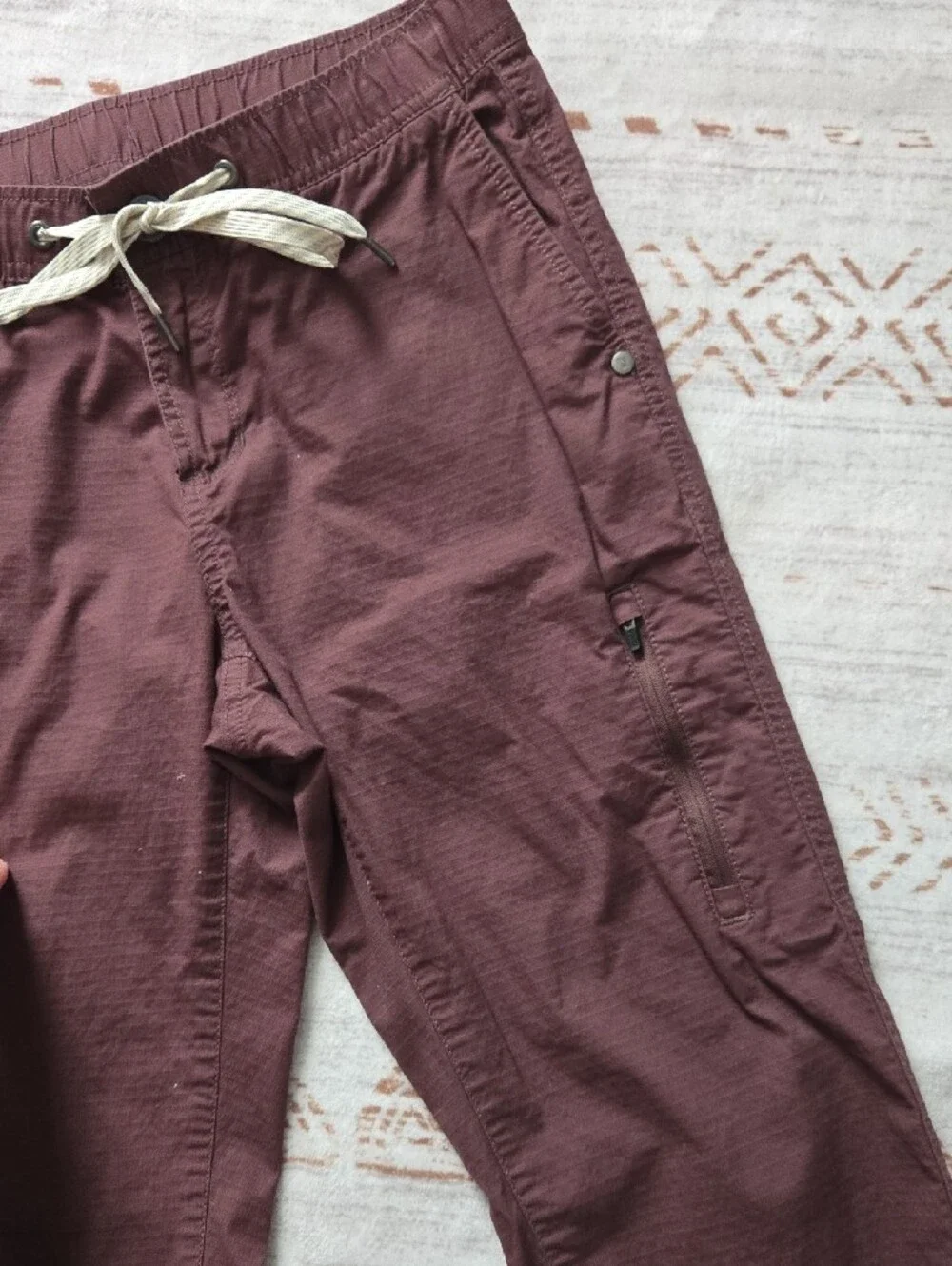 Women's Vuori Ripstop Pants In Burgundy